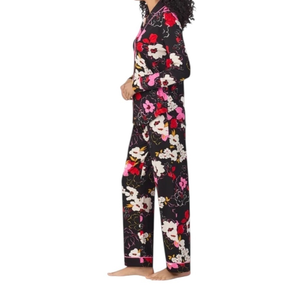 Room Service Women's Shawl Collar Pajama Set/Black with Floral/Size: X-Large - Picture 5 of 16